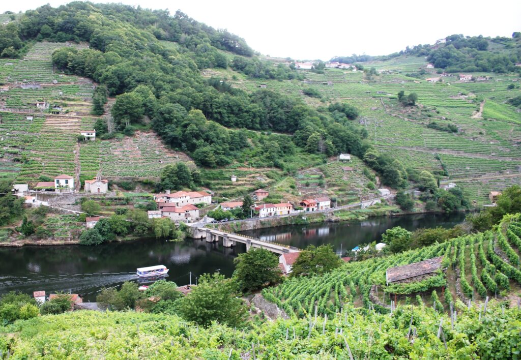 A ponte de Belesar, onde arranca o Camiño de Inverno polas terras de Chantada